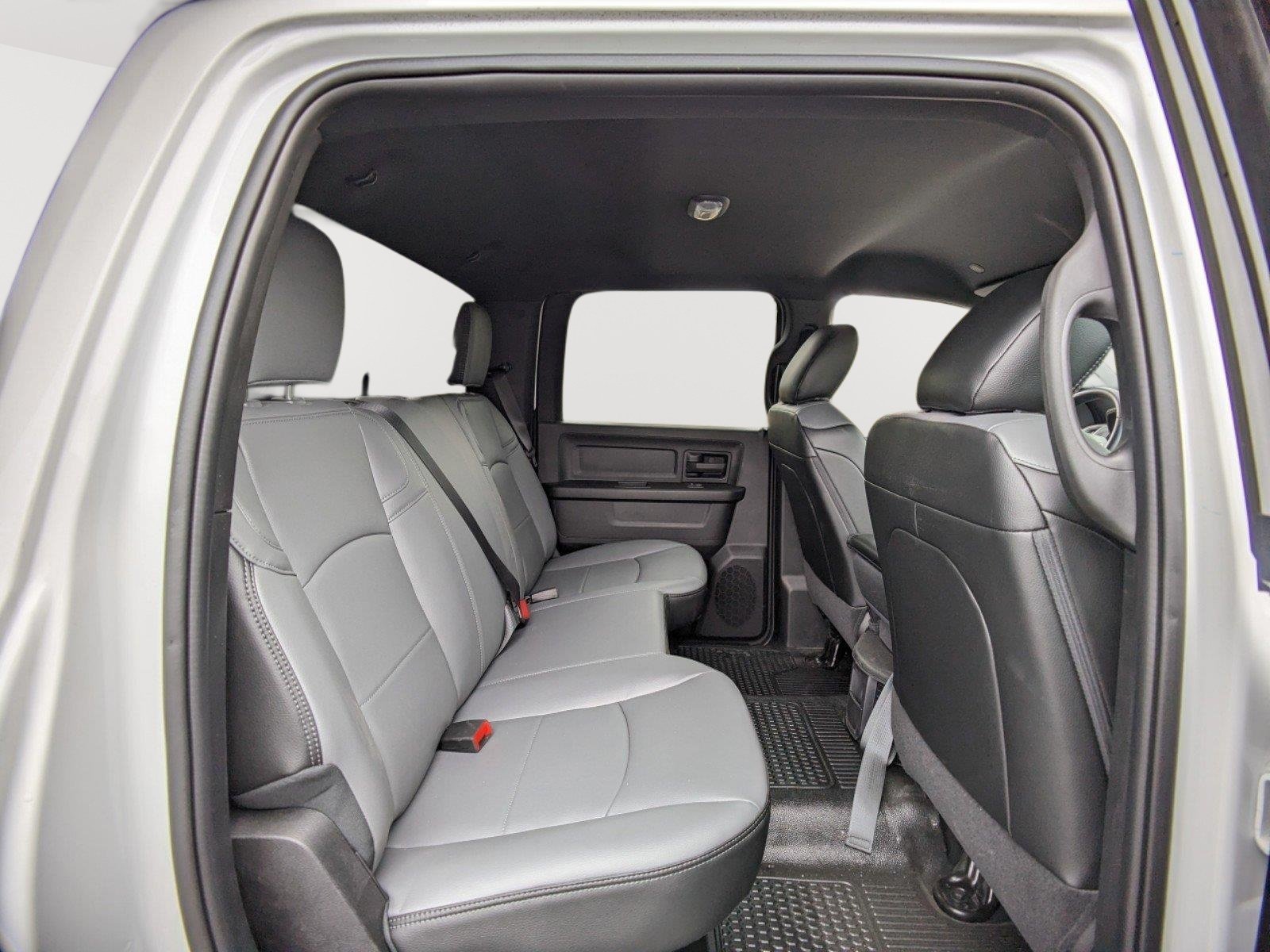 New 2024 RAM 3500 Tradesman w/ Chrome Appearance Group AWD/4WD image 10
