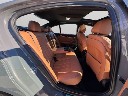 Used 2021 BMW 530i xDrive w/ Premium Package image 44