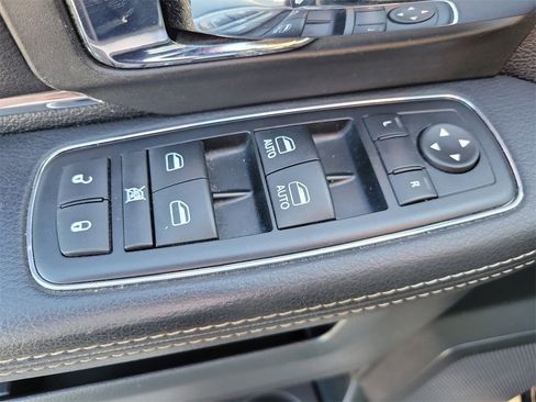 Used 2016 RAM 1500 Laramie w/ Convenience Group image 22