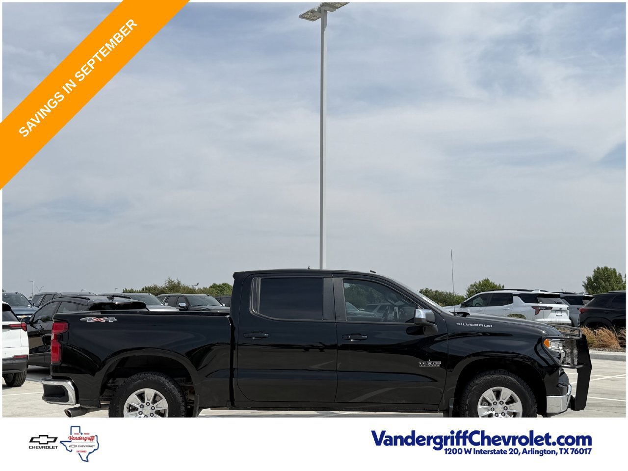 Used 2022 Chevrolet Silverado 1500 LT AWD/4WD image 3