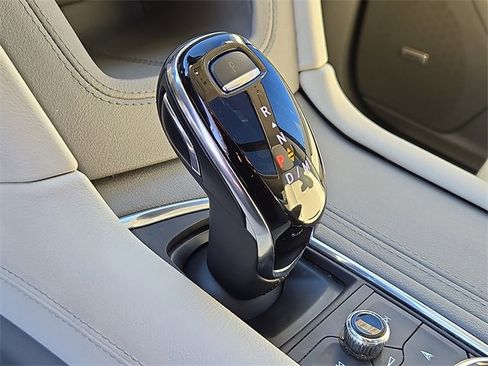 Used 2021 Cadillac XT5 Premium Luxury image 15