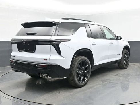 New 2026 Chevrolet Traverse RS w/ LPO, Floor Liner Package FWD image 14