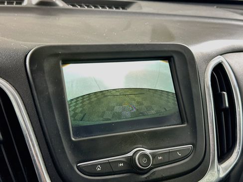 Used 2019 Chevrolet Equinox LT FWD image 23
