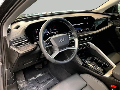 Certified 2025 Audi Q5 Premium Plus w/ Premium Plus AWD/4WD image 18