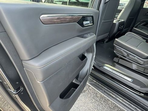 New 2026 Chevrolet Suburban Premier w/ Sun And Tow Package image 17