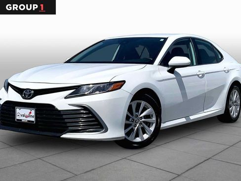 Used 2021 Toyota Camry LE FWD image 1