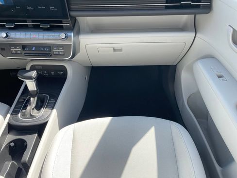 Used 2024 Hyundai Kona SEL FWD image 24