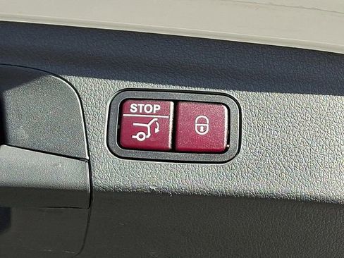 Used 2020 Mercedes-Benz GLE 350 4MATIC image 33