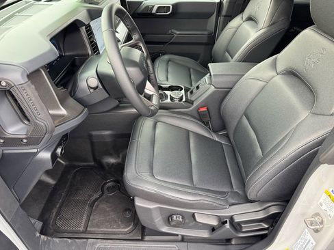 New 2026 Ford Bronco Big Bend w/ Black Diamond Package AWD/4WD image 8