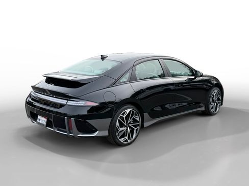 Certified 2024 Hyundai Ioniq 6 SEL image 5