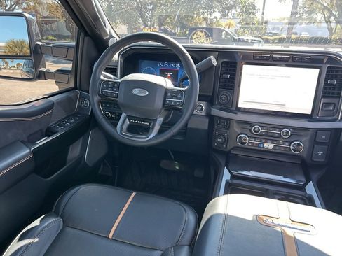 Used 2024 Ford F250 Platinum w/ FX4 Off-Road Package image 38