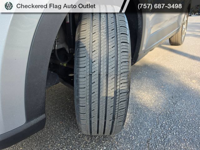 Used 2025 Hyundai Venue SEL FWD image 10