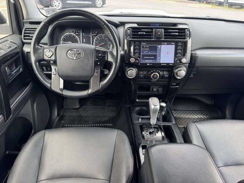Used 2024 Toyota 4Runner TRD Off-Road Premium AWD/4WD image 8