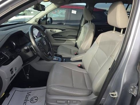 Used 2017 Honda Pilot Touring image 3