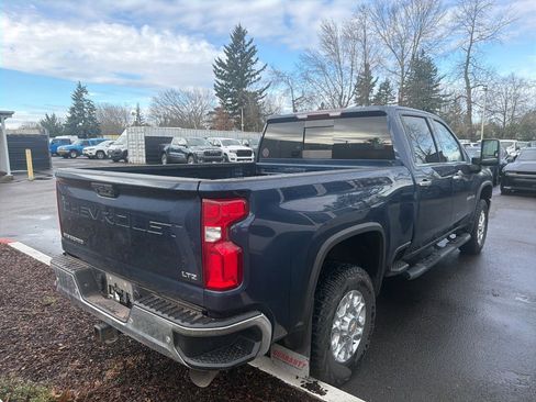 Used 2021 Chevrolet Silverado 3500 LTZ w/ LTZ Convenience Package image 4