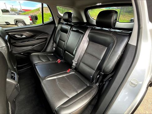 Used 2020 GMC Terrain SLT image 28