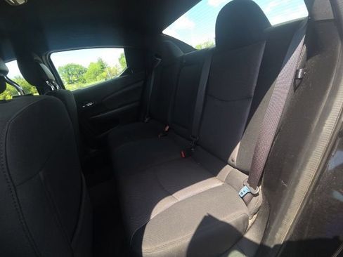 Used 2013 Dodge Avenger SE FWD image 13