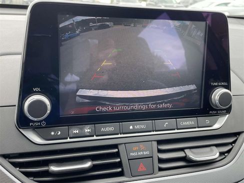 Used 2023 Nissan Altima 2.5 SR image 17