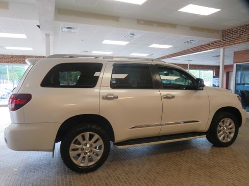 Used 2018 Toyota Sequoia Platinum AWD/4WD image 82