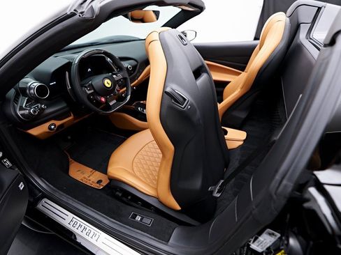 Used 2022 Ferrari F8 Tributo image 63