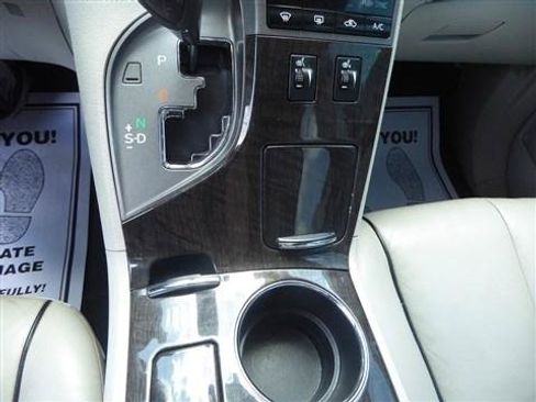 Used 2013 Toyota Venza XLE image 11