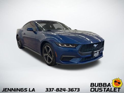 Used 2024 Ford Mustang Coupe RWD image 3