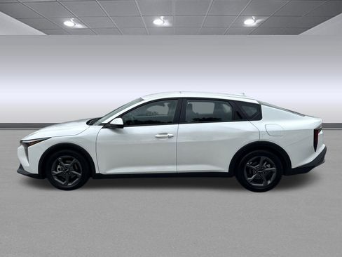 Used 2025 Kia K4 FWD image 6