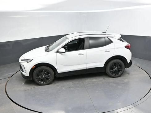 Used 2024 Buick Encore GX Sport Touring FWD image 41