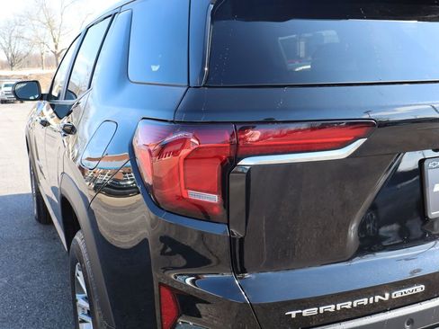 Used 2025 GMC Terrain Elevation image 26