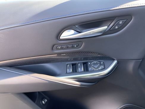 Certified 2025 Cadillac XT4 Sport w/ Technology Package image 12