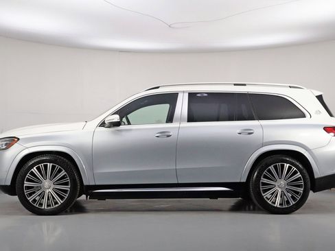 Used 2023 Mercedes-Benz Maybach GLS 600 4MATIC image 9