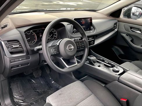 Used 2023 Nissan Rogue SV image 13