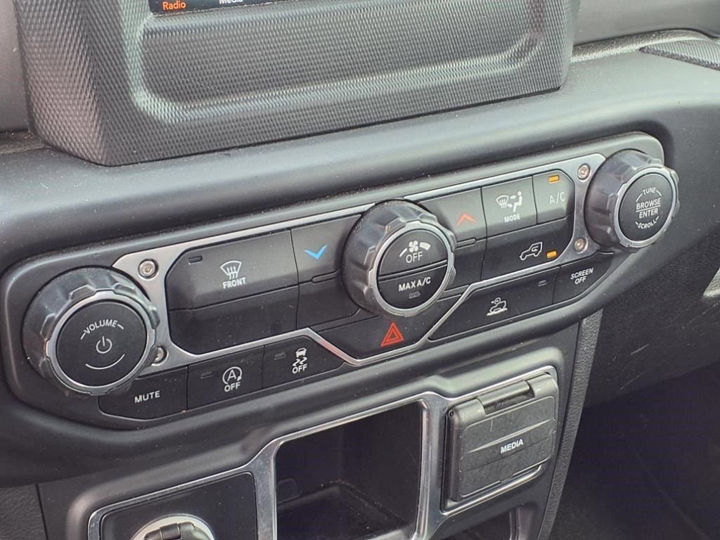 Used 2022 Jeep Gladiator Sport w/ Trailer Tow Package AWD/4WD image 17