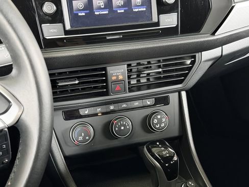 Used 2024 Volkswagen Jetta Sport FWD image 19