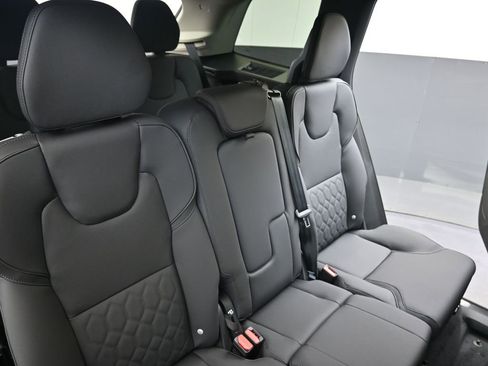 New 2026 Volvo XC90 B6 Plus w/ Protection Package Premier image 16