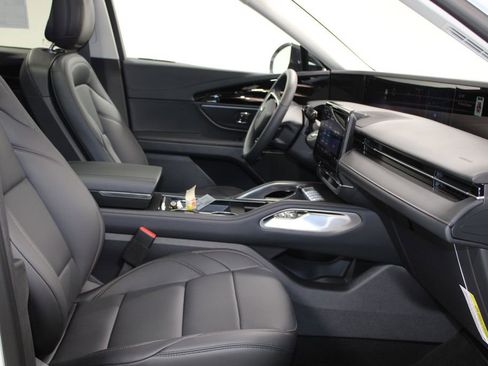 New 2026 Lincoln Nautilus Premier w/ Equipment Group 102A AWD/4WD image 28