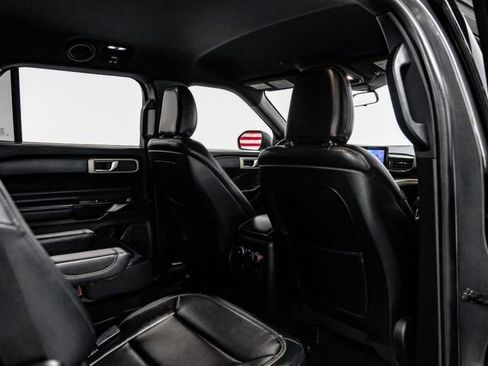 Used 2020 Ford Explorer XLT w/ Equipment Group 202A image 32