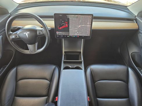 Used 2018 Tesla Model 3 Long Range RWD image 9