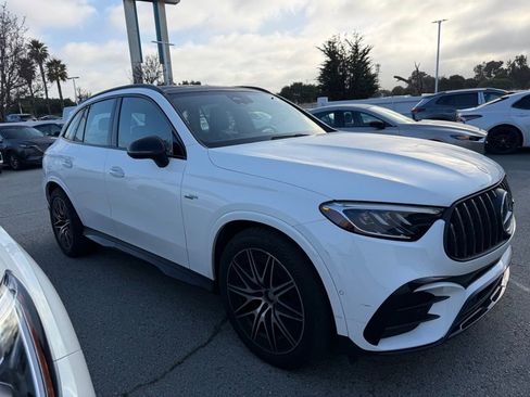 Used 2025 Mercedes-Benz GLC 43 AMG 4MATIC image 3