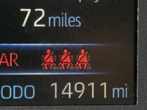 Used 2025 Toyota Corolla LE image 22