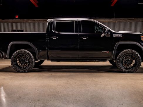 Used 2022 GMC Sierra 1500 AT4 w/ AT4 Premium Package image 10