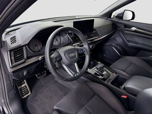Used 2022 Audi SQ5 Premium image 10