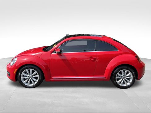 Used 2015 Volkswagen Beetle TDI FWD image 2