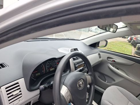 Used 2012 Toyota Corolla LE image 15