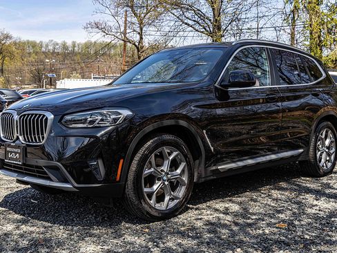 Used 2023 BMW X3 xDrive30i w/ Premium Package image 3