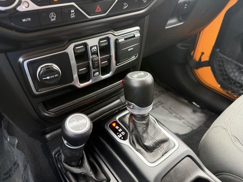 Used 2021 Jeep Wrangler Unlimited Sport AWD/4WD image 23