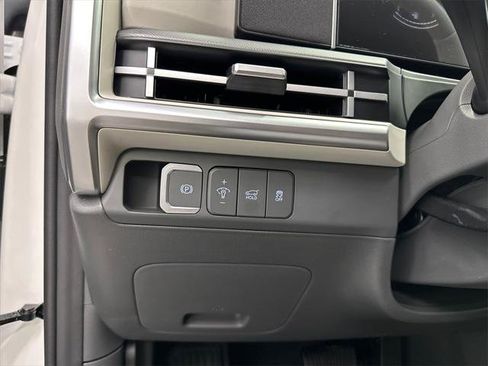 New 2026 Hyundai Santa Fe SE image 31