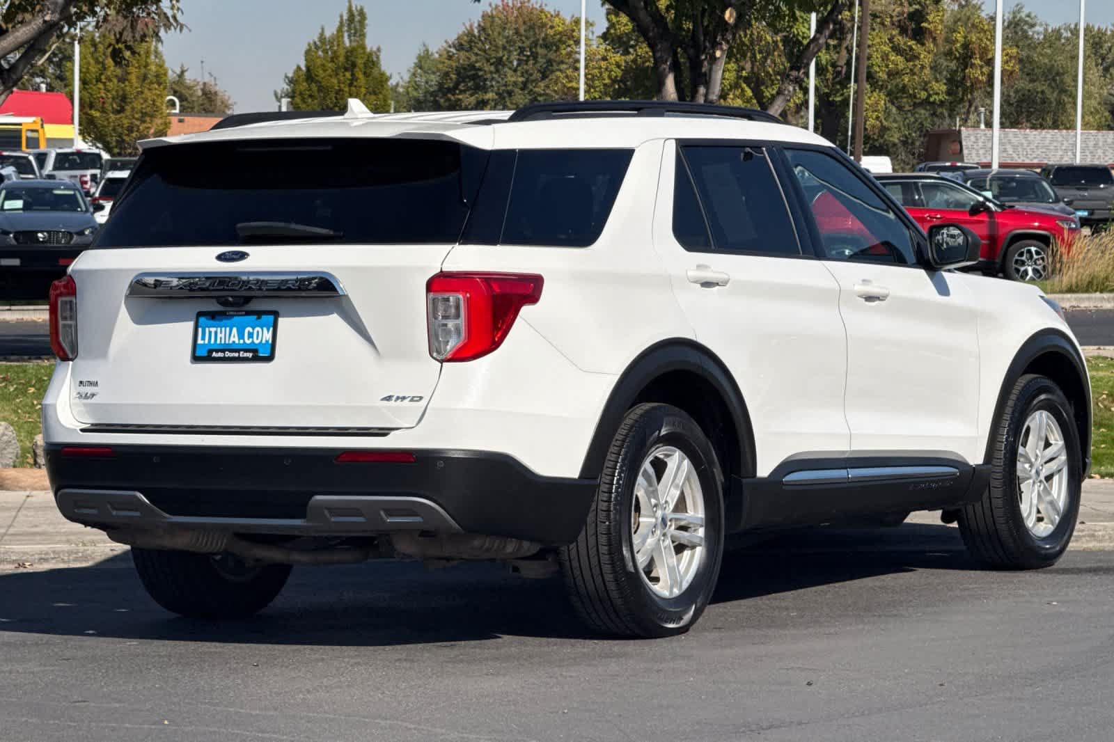 Certified 2022 Ford Explorer XLT w/ Equipment Group 202A AWD/4WD image 2