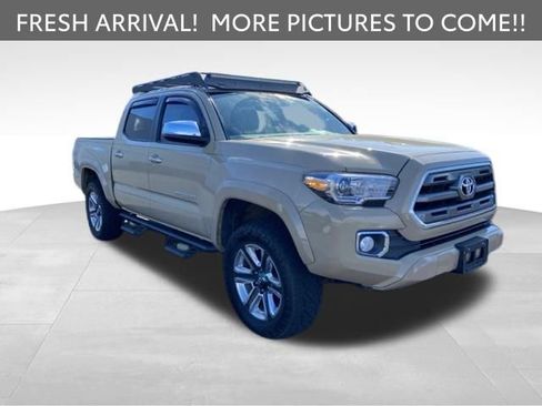 Used 2017 Toyota Tacoma Limited w/ Tow Package image 3