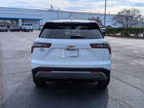 New 2026 Chevrolet Equinox LT w/ Convenience Package II image 4